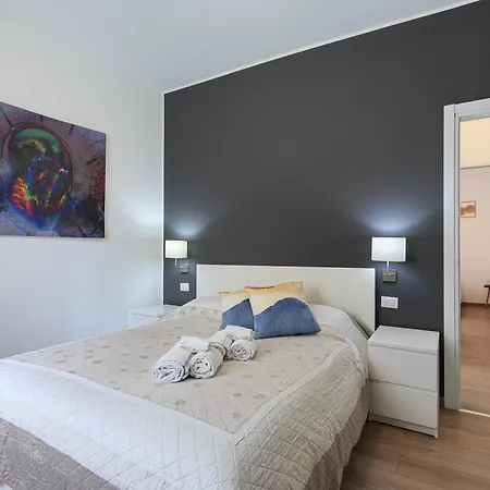 Anita's Apartament Como